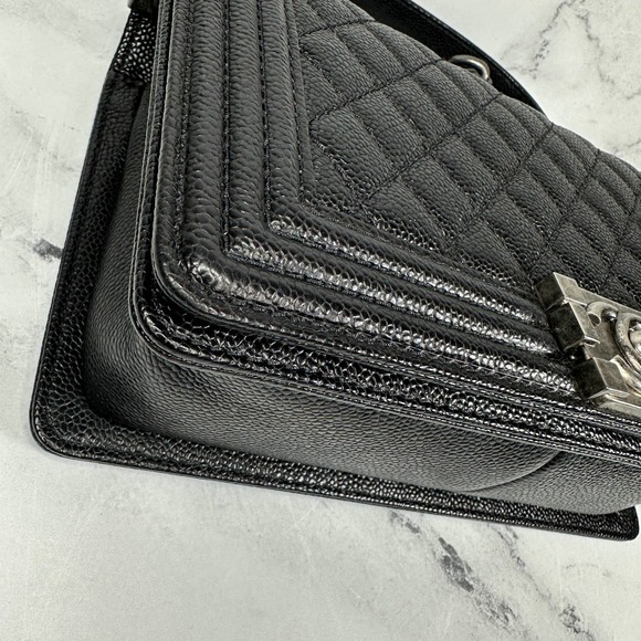 ❌❌ Chanel Boy Bag Caviar Old Medium Classic Quilted Black Caviar Flap CC Leboy - Picture 16 of 16